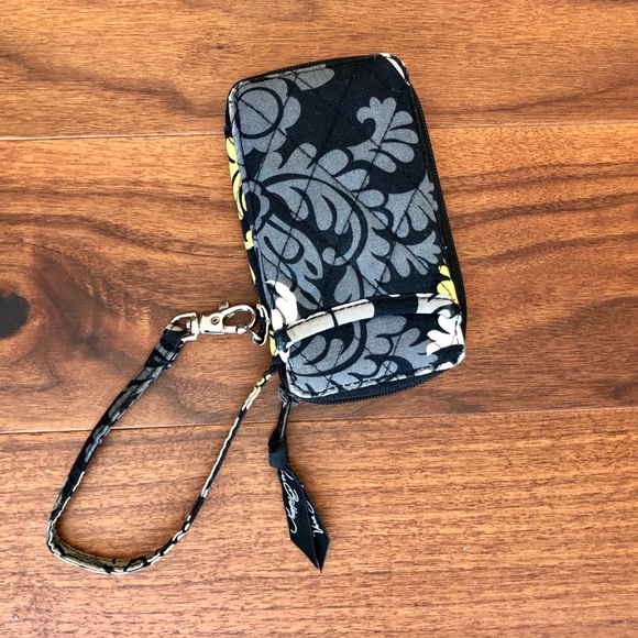 Vera Bradley Discontinued Baroque Print Wristlet LAST CHANCE! Donating! - Picture 2 of 3
